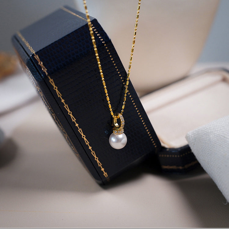 Pearl and Zircon Pendant Necklace Amber NG