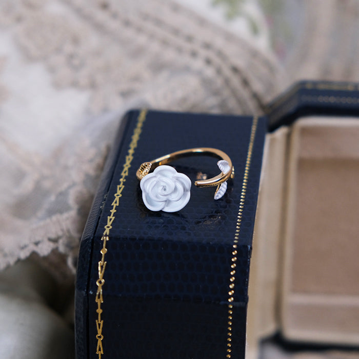 White Rose Ring Amber NG