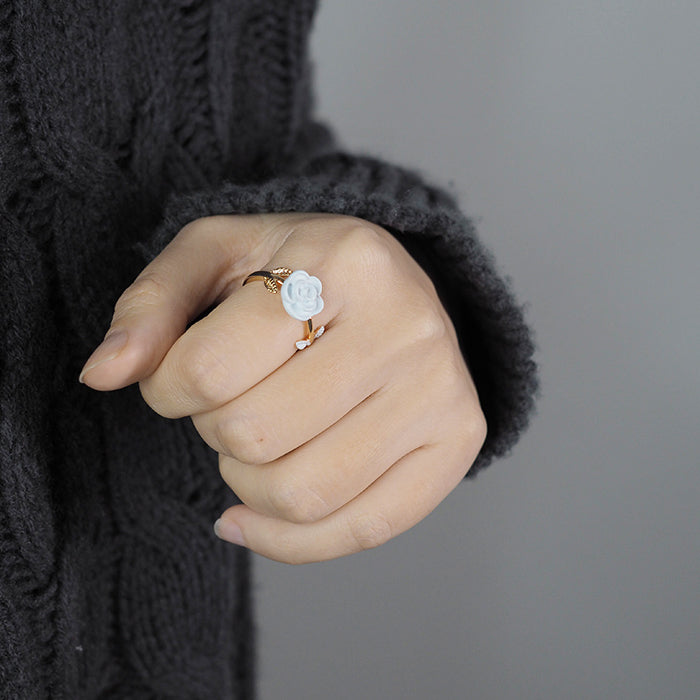 White Rose Ring Amber NG