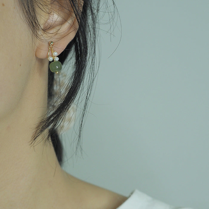 14K GF HETIAN JADE & PEARL EAR CLIP Amber NG