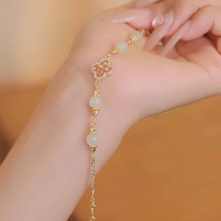 He Ning | Clover in Serene Jade