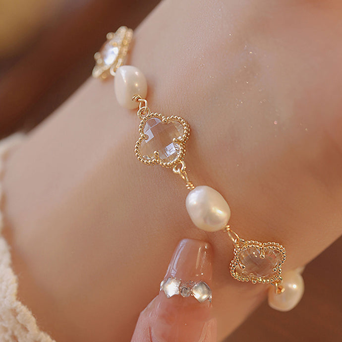 Clover's Blessing - Unique Baroque Pearl Bracelet