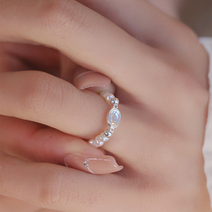 Ocean's Embrace - Elegant Pearl and Stretch Ring