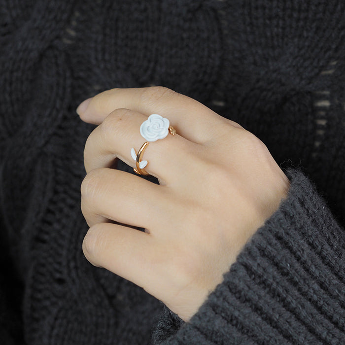 White Rose Ring Amber NG