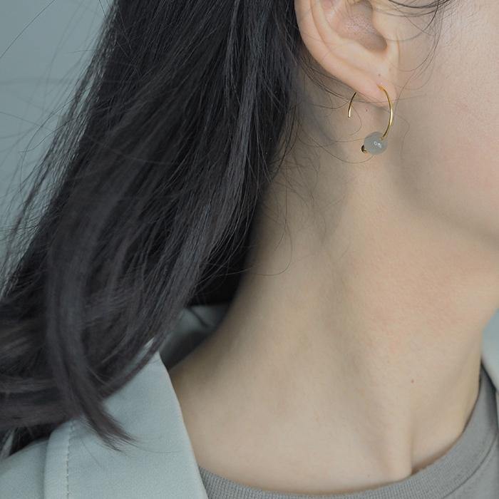 Hetian Jade Semicircle Ear Hook Amber NG