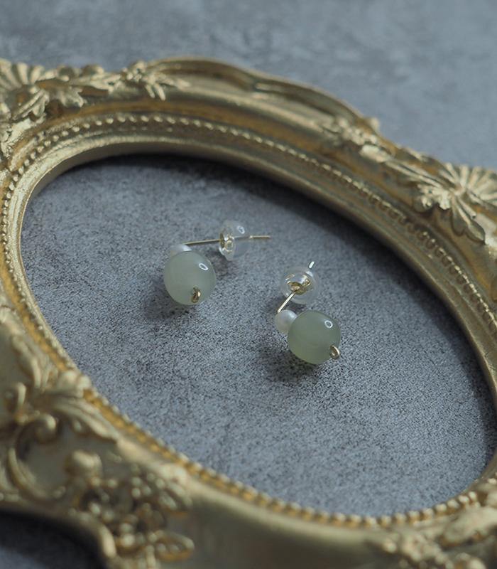 Hetian Jade Pearl 14K Rolled Gold Ear Stud Amber NG