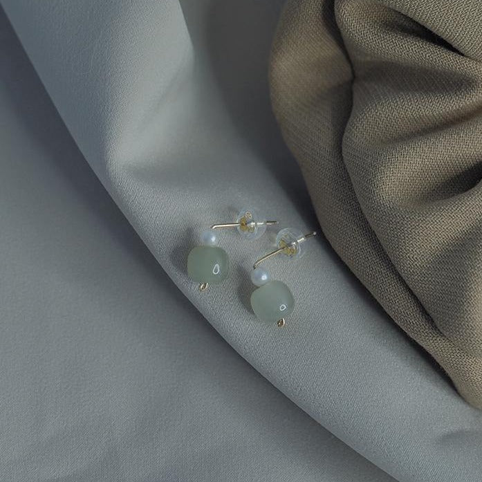 Hetian Jade Pearl 14K Rolled Gold Ear Stud Amber NG