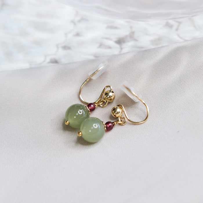 HETIAN JADE & GARNET EAR CLIP Amber NG